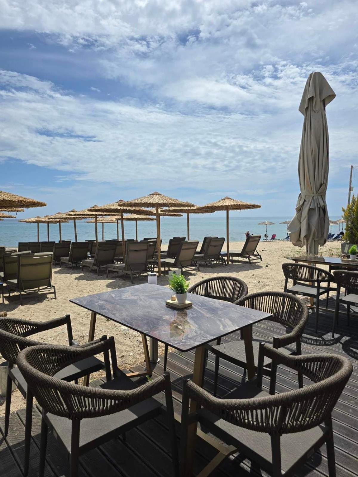 Anna Beach Suites Limenaria  Esterno foto