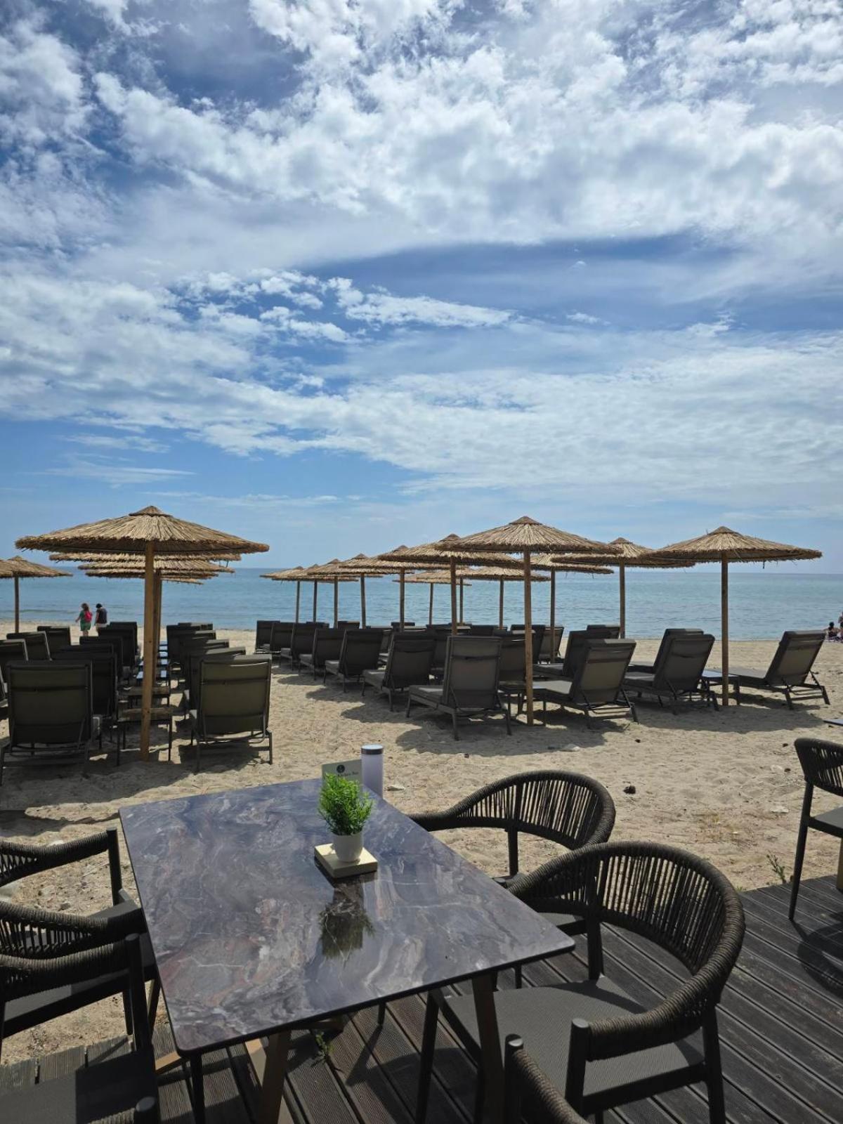 Anna Beach Suites Limenaria  Esterno foto